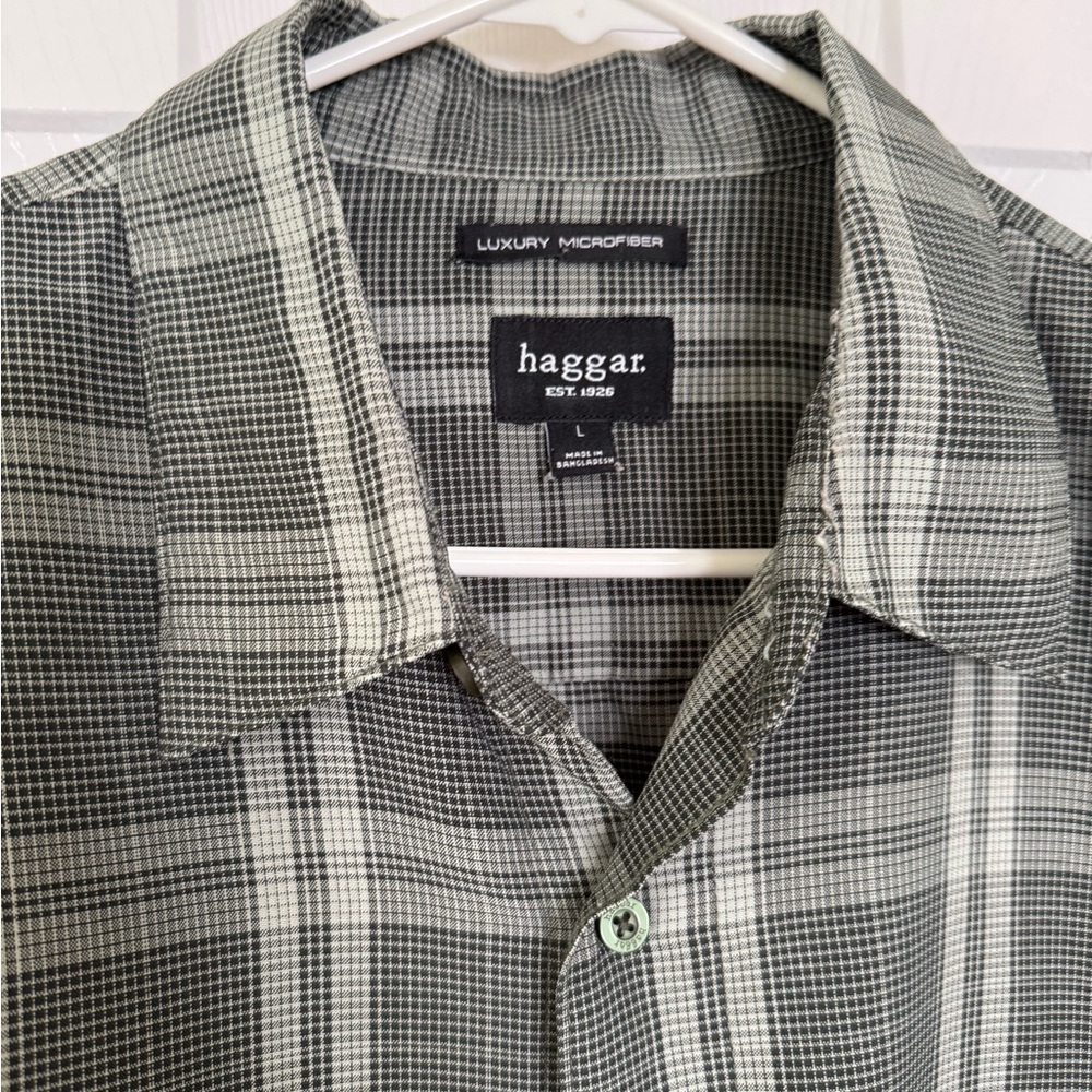 Haggar Men's Black and green Checkered Shirt